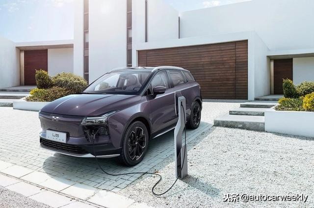 爱驰u5亮相海口新能源车展,爱驰u5汽车卖点