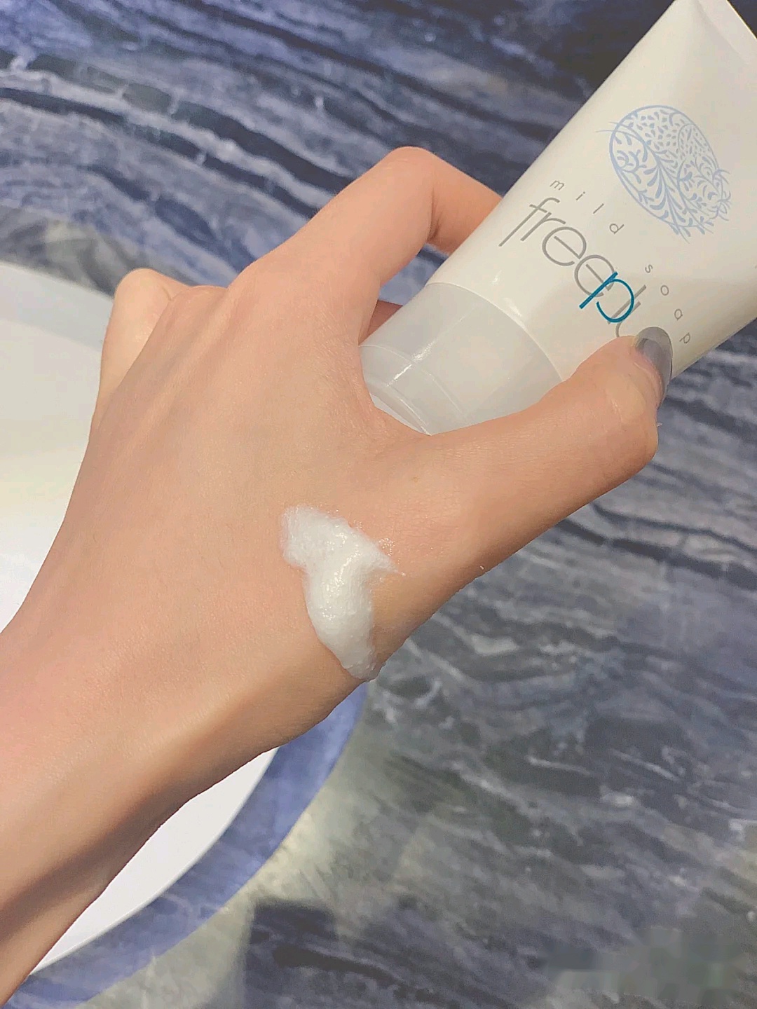 旁氏米粹洗面奶和芙丽芳丝哪个好,芙丽芳丝洗面奶排行榜第一名