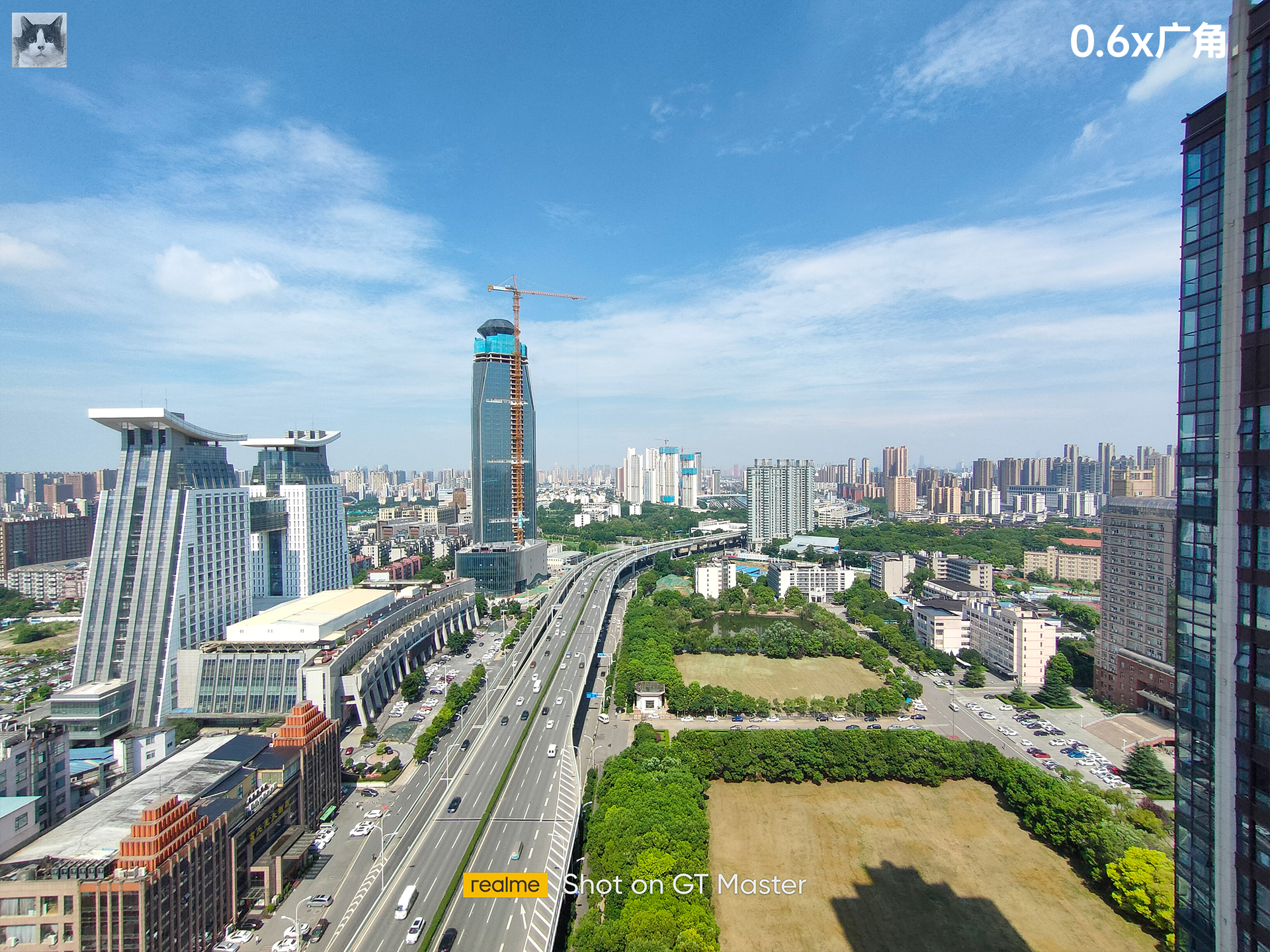 realme真我gt大师版拍视频,realme真我gt大师版探索版测评