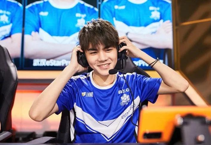 黄子韬王一博101创造营,创四选手撞脸王源