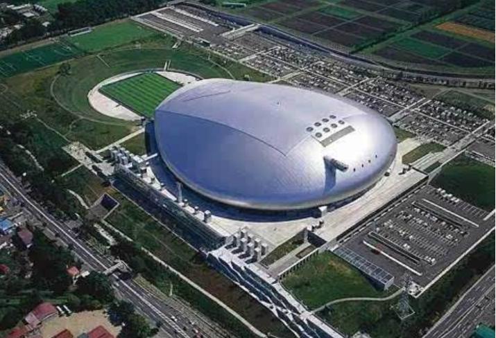 最好的专业足球场,怎样才能称为专业足球场