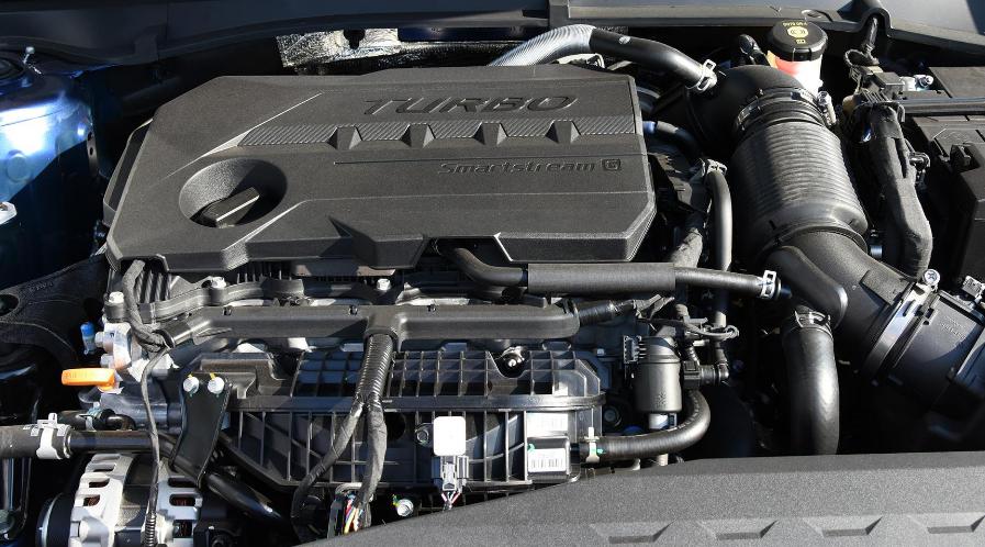 对标别克gl8的商务车,别克gl8公务舱跟起亚嘉华比怎么样