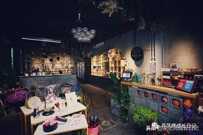 开花店如何运营让花店生意好,刚开的花店该怎么经营下去