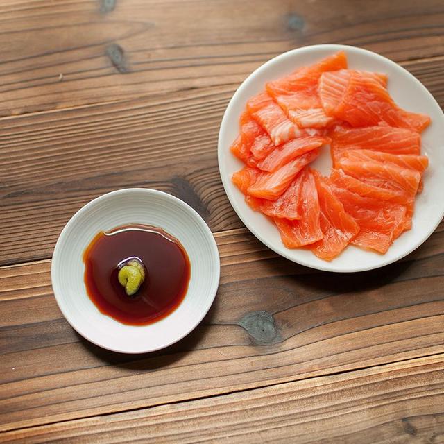 在日本吃芥末,日料芥末和山葵的区别