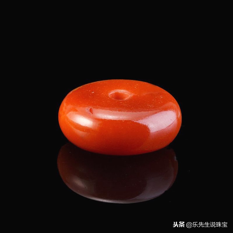 如何鉴别真假蜜蜡这方法简单有效,蜜蜡打紫光灯一定能鉴别真假吗