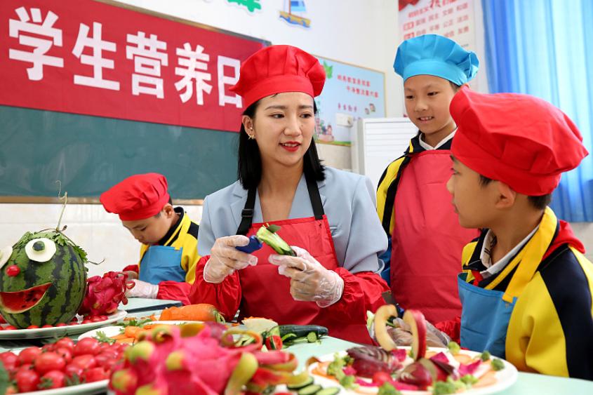 初中考定向师范生难度大吗,中考定向师范生是正规编制吗