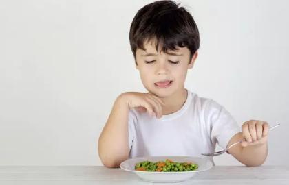 孩子不吃饭如何正确引导,如何引导幼儿园宝宝好好吃饭