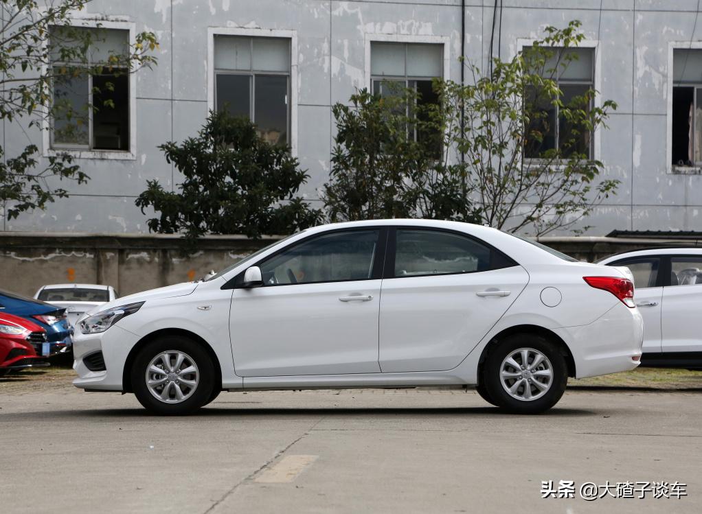 三厢小轿车哪款性价比高,新款现代瑞纳车怎么样