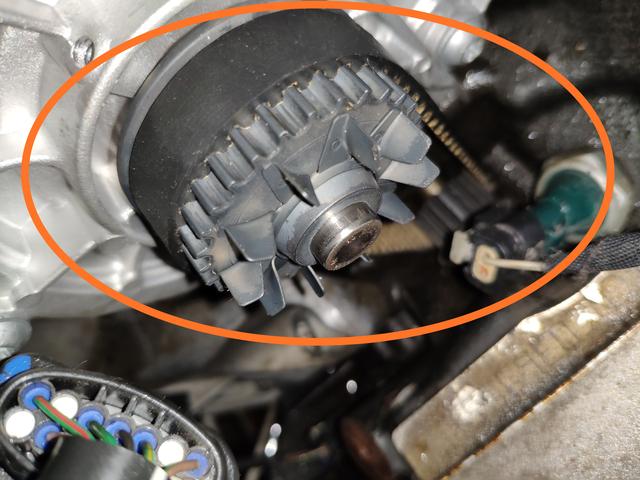 奥迪a5漏防冻液维修费用,奥迪a5水泵拆装视频