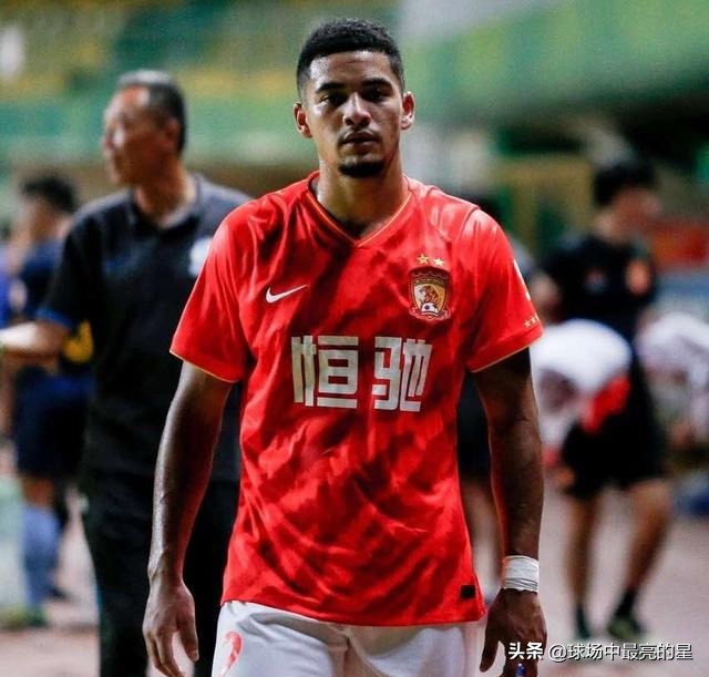 足球简讯曼联,足球比赛的简讯