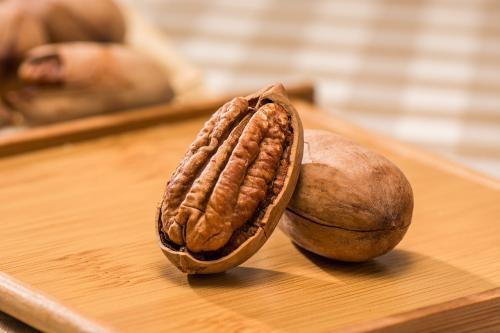 胆固醇高怎么办怎么才能保护心脏,胆固醇偏高吃什么可以降胆固醇