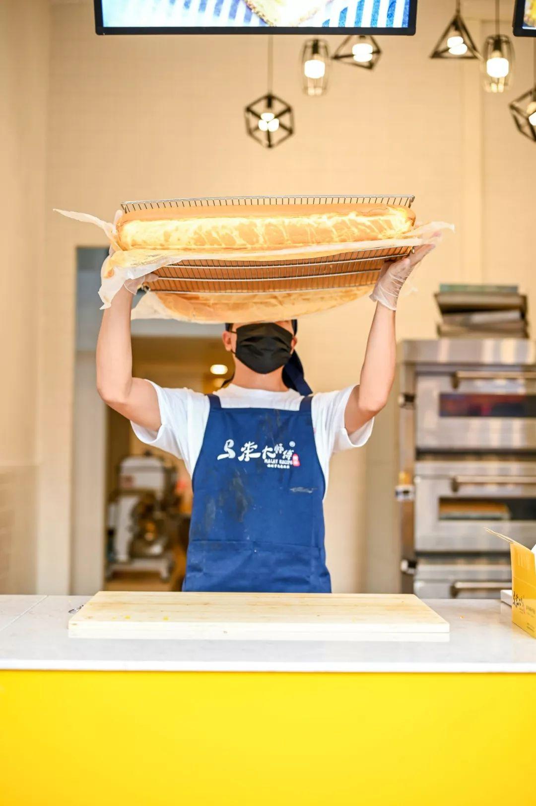 抖臀3兄弟，自带爆浆特效，香了一条街，不允许你没吃过