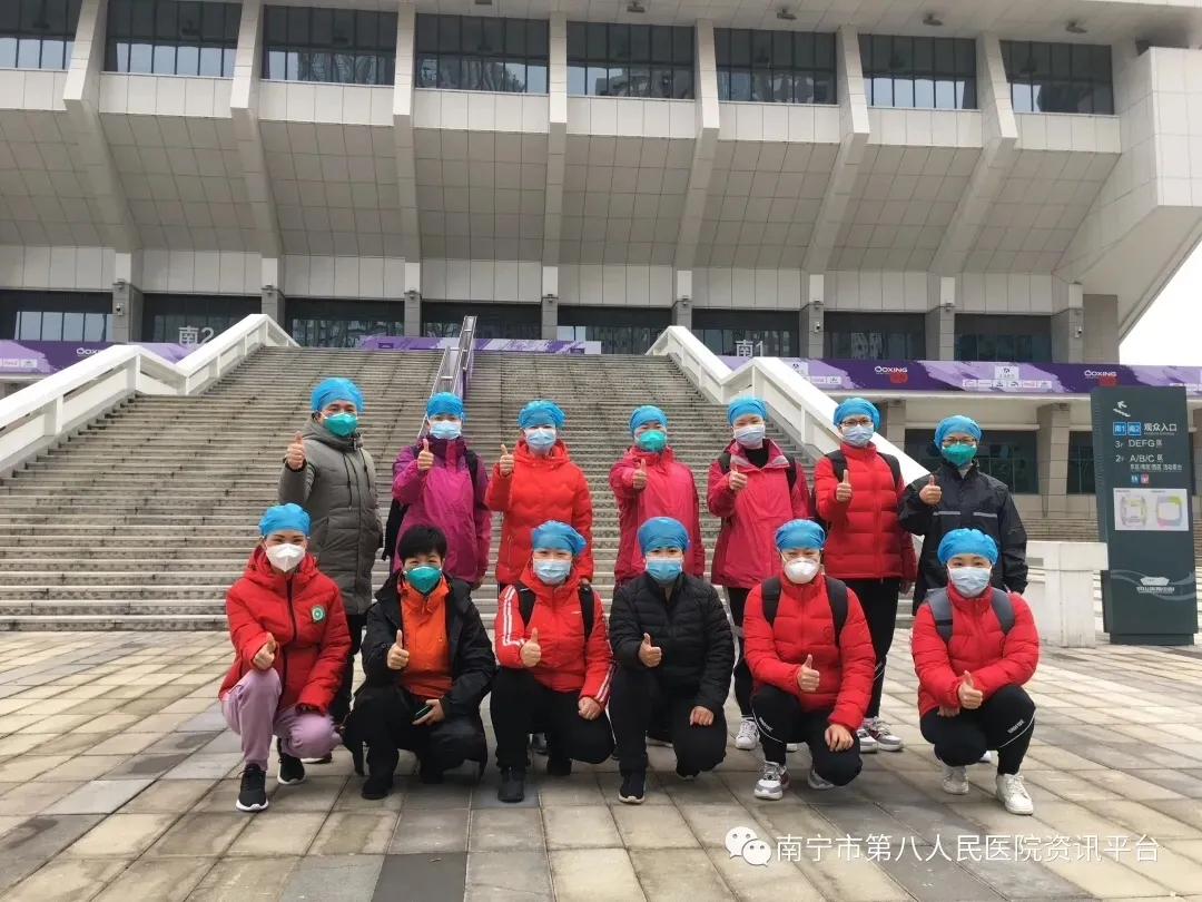 前线有方舱“保护神”，后方有*党**员“服务队”：这场疫情防控阻击战，必赢