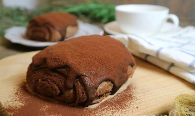 网红零食一年卖50亿,一年吃掉百万的零食