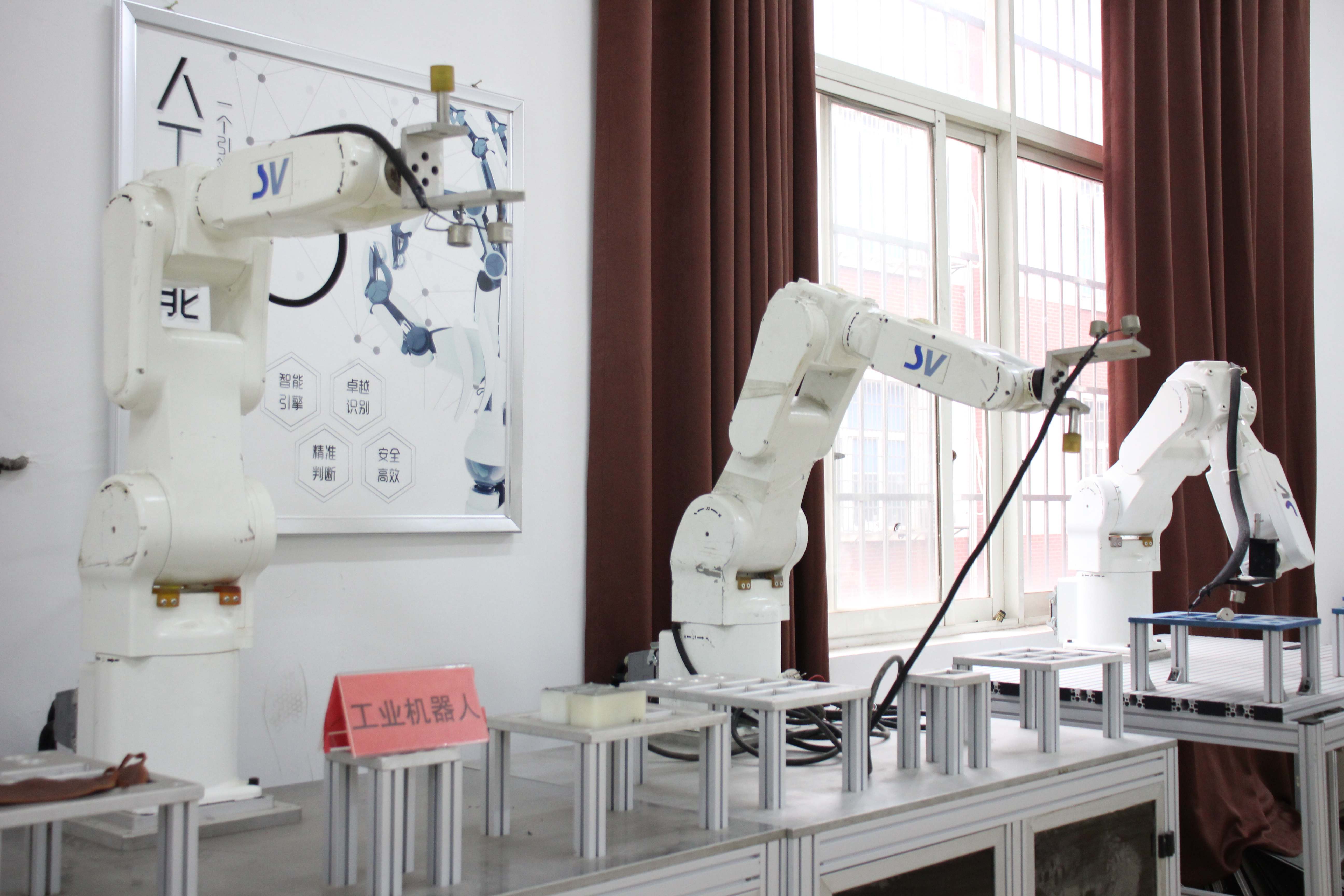 学工业机器人就业前景,工业机器人未来发展前景和薪水