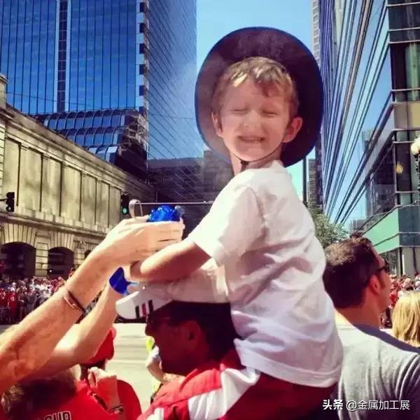 郭富城推荐水杯,郭富城演唱会黑色同款水杯