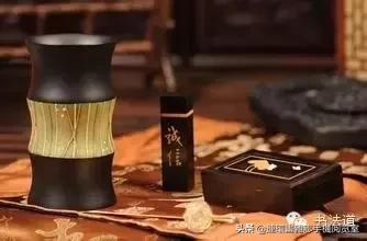 关于山水日月经典古诗词50句,200字左右的经典古诗词二十首