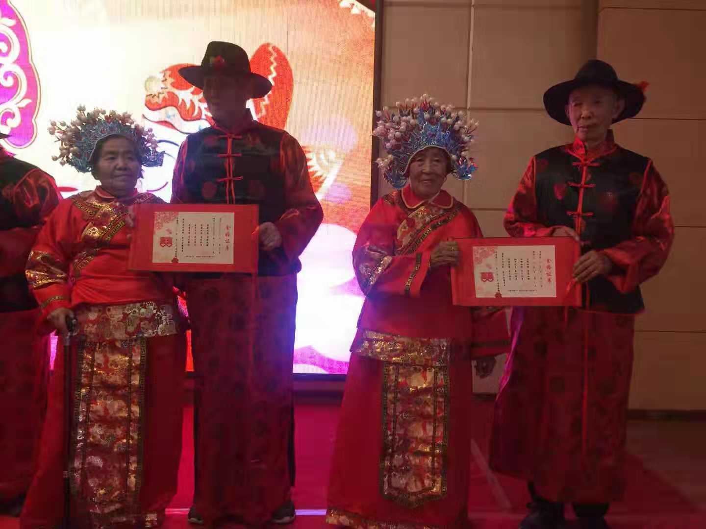 相濡以沫10余载,相濡以沫五十载下一句