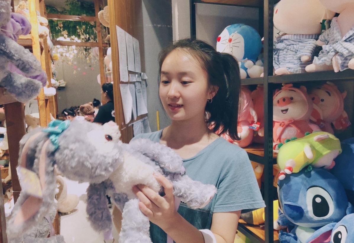 国乒第一美女陈梦图片,国乒新排名女乒一姐垫底