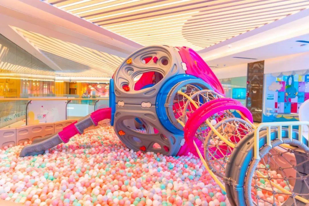 至强扫货攻略!佛山CBD潮玩新地标,女生月购物狂欢!