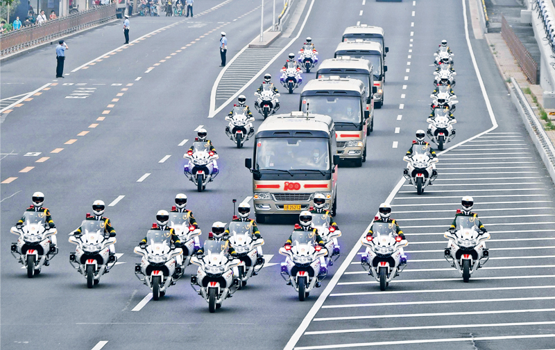 向最闪亮的星致敬,致敬夜空中最闪亮的星