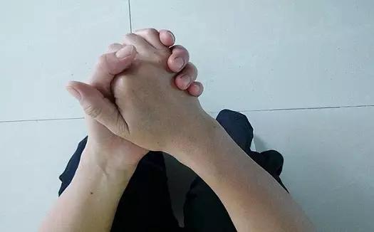 乞丐蹲对肠胃有好处吗,南怀瑾大师讲乞丐蹲的视频