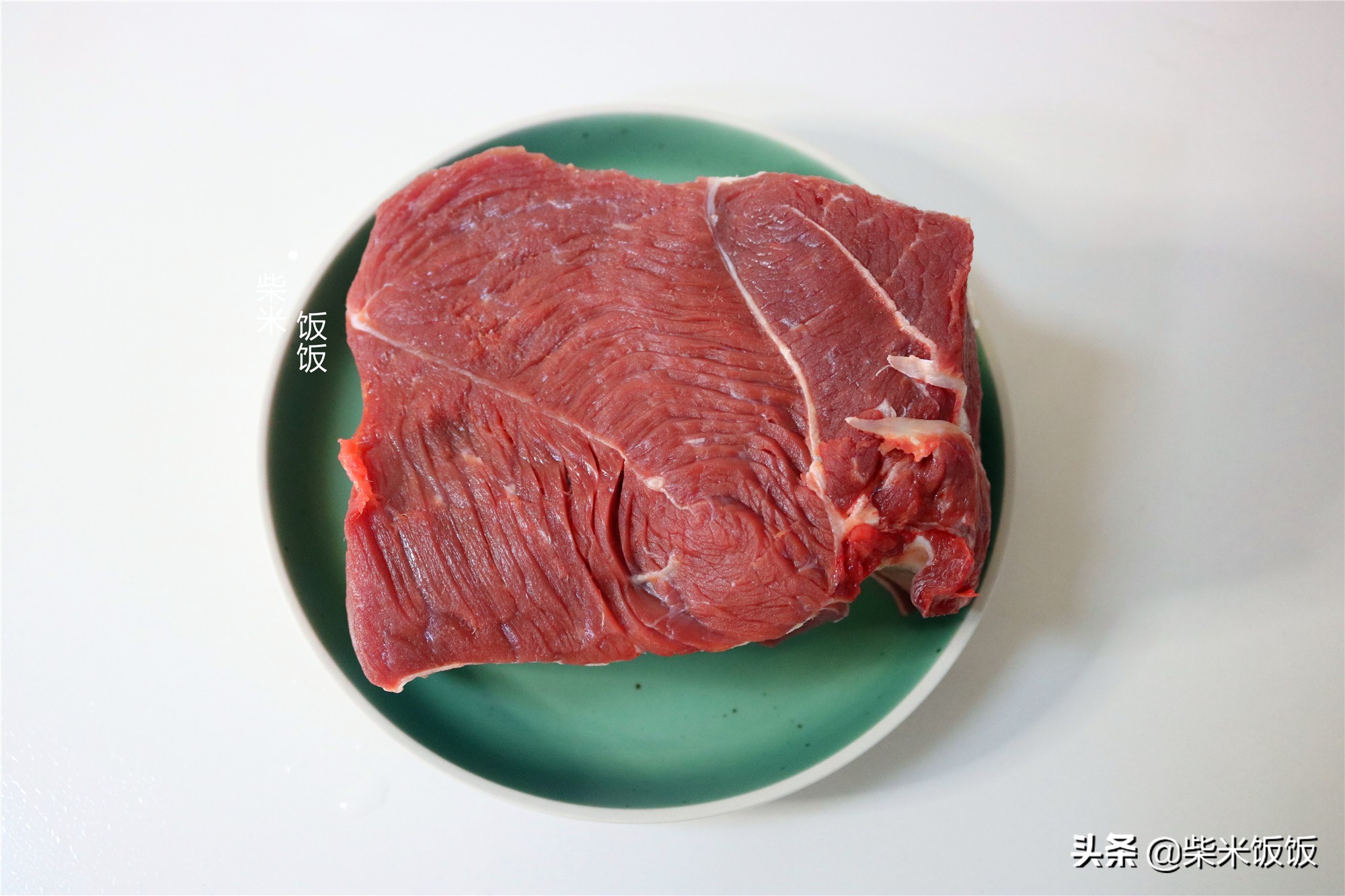 自己做牛排需要买哪个部位的牛肉,新鲜牛肉做牛排怎么腌制好吃又嫩