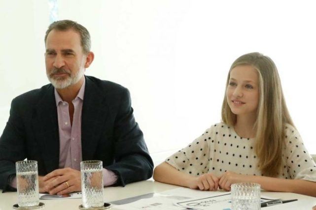 西班牙俩公主差几岁,西班牙公主两姐妹谁漂亮