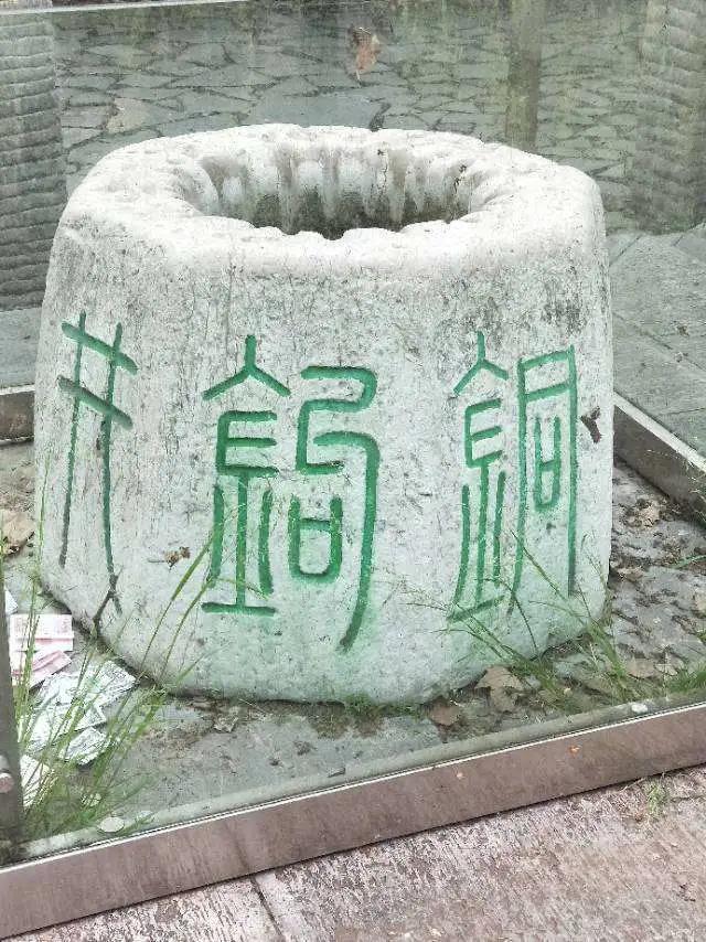 曾作为禁地，与外界隔绝二百六十多年的“玄武湖”，今日锣鼓喧天