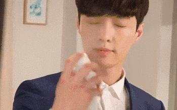 明星推荐喷雾补水仪器,雅漾喷雾和理肤泉喷雾哪个更好