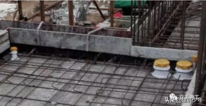 水电预埋施工的详细步骤,工地水电前期预埋和后期施工