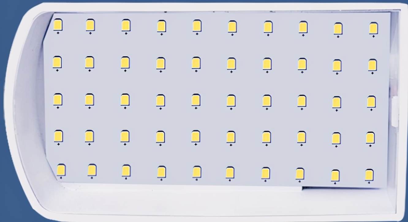 太阳能高亮方形壁灯,高亮太阳能灯室外壁灯