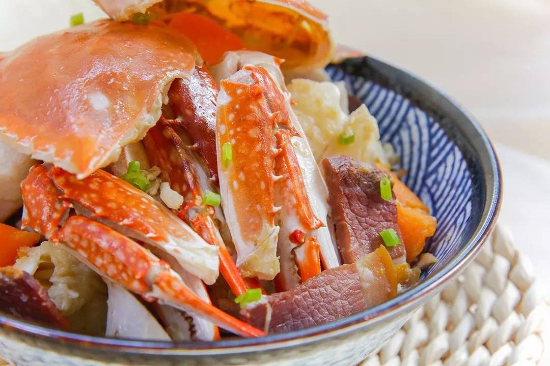 梭子蟹年糕煲做法大全家常,芋头火腿梭子蟹的做法大全