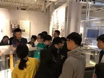 这帮人要组织去斯坦福大学玩机器人,就是价格小贵,心痛