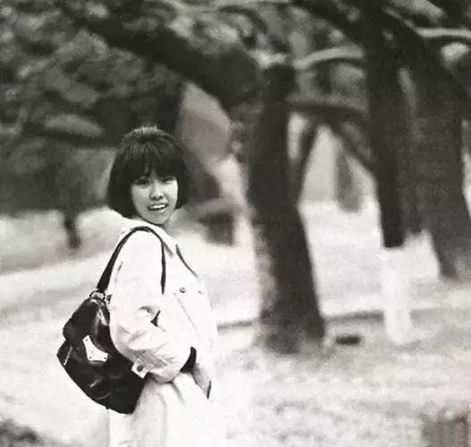 三毛自杀经历,三毛自杀之谜