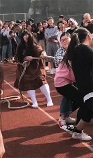 搞笑gif妹子的内心是崩溃的,搞笑gif妹子原来是个逗比