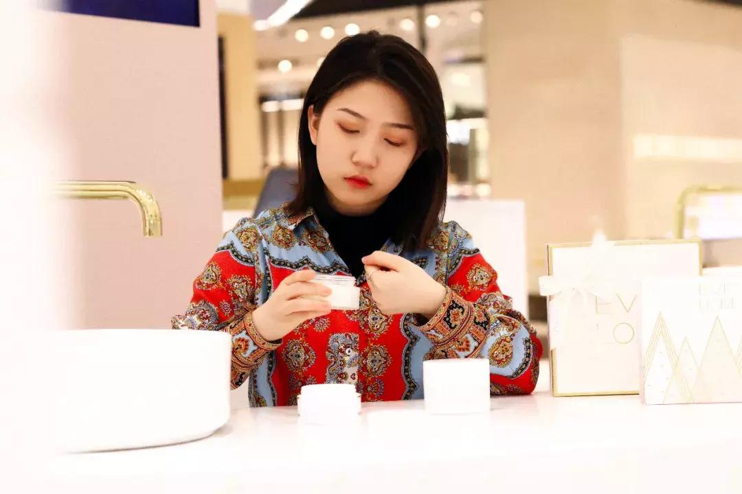 提升妆容精致度的化妆品,可以提升妆容质感的化妆品