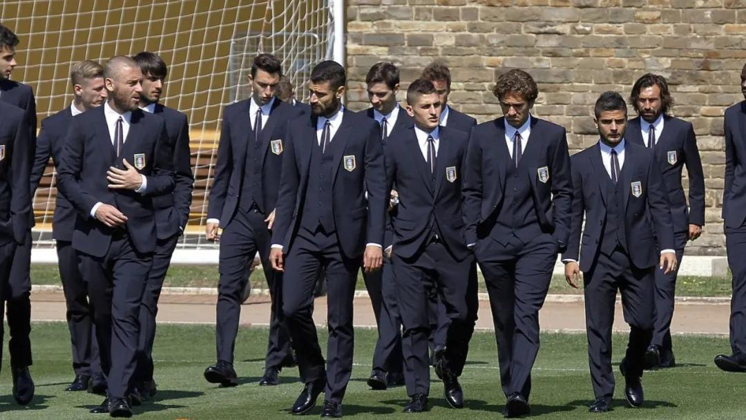 为什么正装比休闲的要有气质,为什么正装比运动装贵