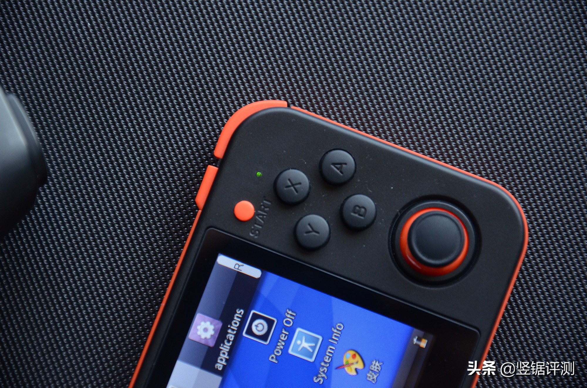 3.5英寸IPS屏，能模拟运行数千款游戏，国产“口袋掌机”评测