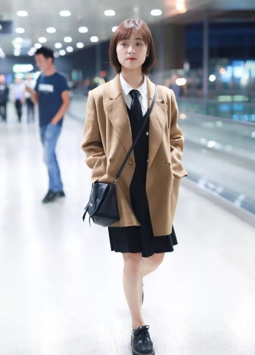 百褶裙穿法出现bug,百褶裙褶乱了怎么熨