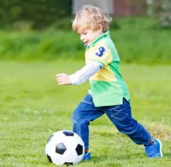 运动前的热身操完整版,4岁孩子运动前热身