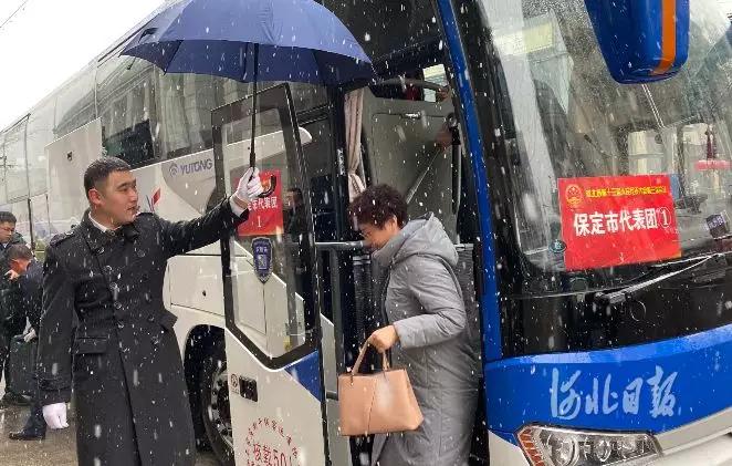 河北“*会两**时间”来了！代表委员今日抵石报到