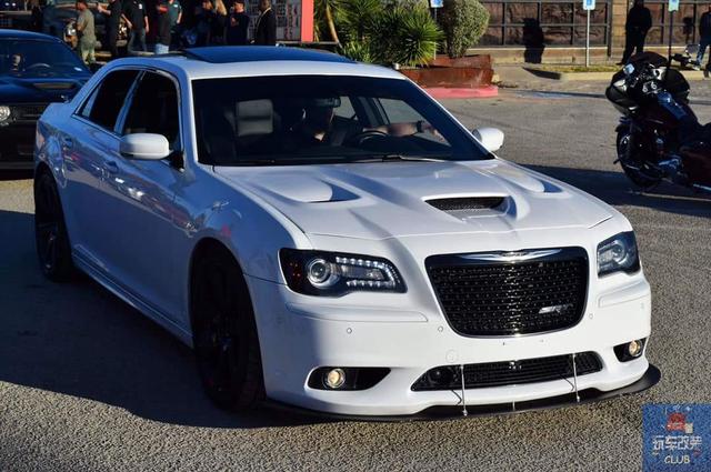 克莱斯勒300s,克莱斯勒300加长车