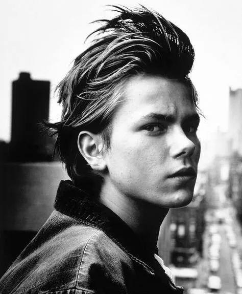 他不是演得好，他就是小丑本人