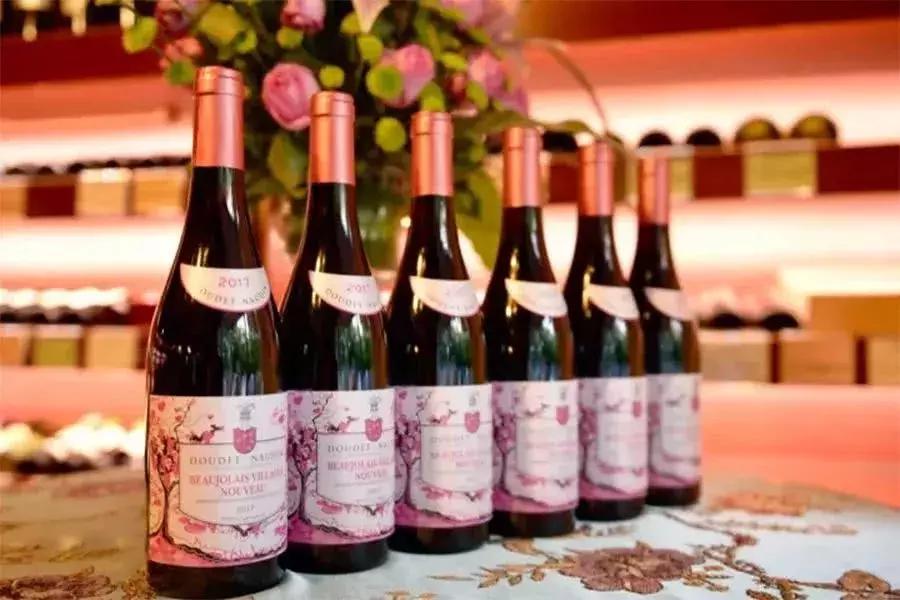 酒标什么信息都没有,酒标没有年份的葡萄酒