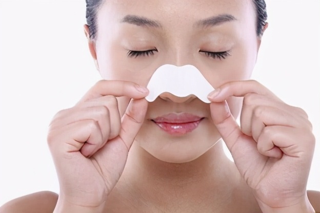 5分钟get到快速去掉黑头的小妙招,黑头比较严重祛黑头最有效的方法