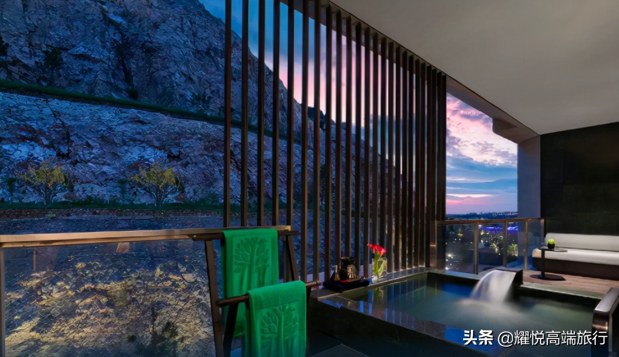 秋天去泡温泉能有多惬意,初秋适合去哪里泡温泉