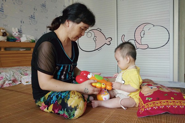 老人带孩子隔代教育怎么办,父母课堂给隔代养育的建议