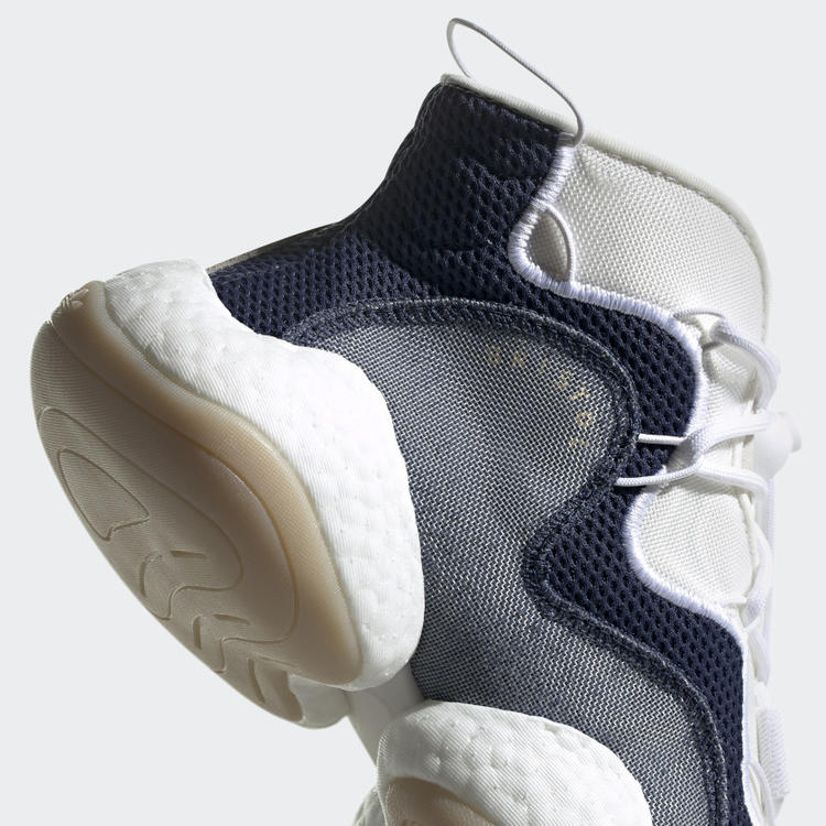 nikevs阿迪达斯篮球鞋,关于nike与adidas之间的竞争视频