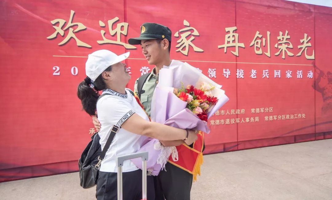 部队接兵仪式,激动人心的送兵仪式